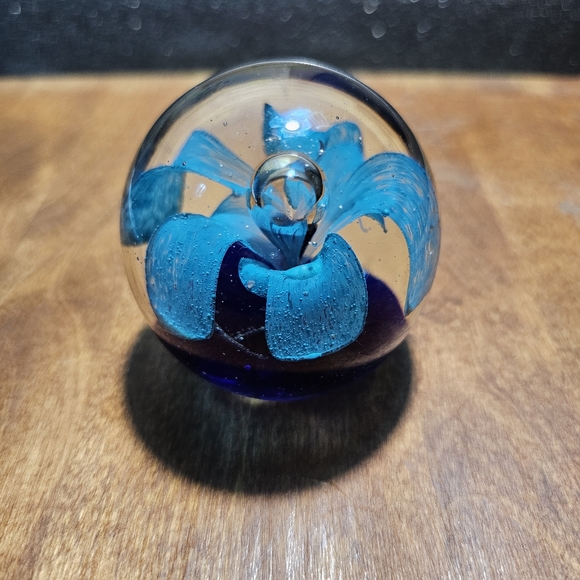 Heavy Hand Blown Mixed Artists Vintage Glass Paperweights Collection of 18pcs. - Picture 9 of 16